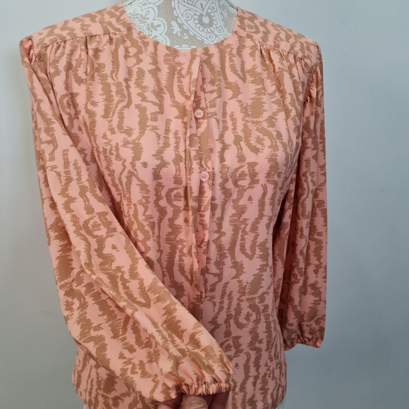 Elizabeth and James Anthropologie Blouse Peachy Pink Tan Leopard Puffy Sleeve XS - Picture 4 of 14